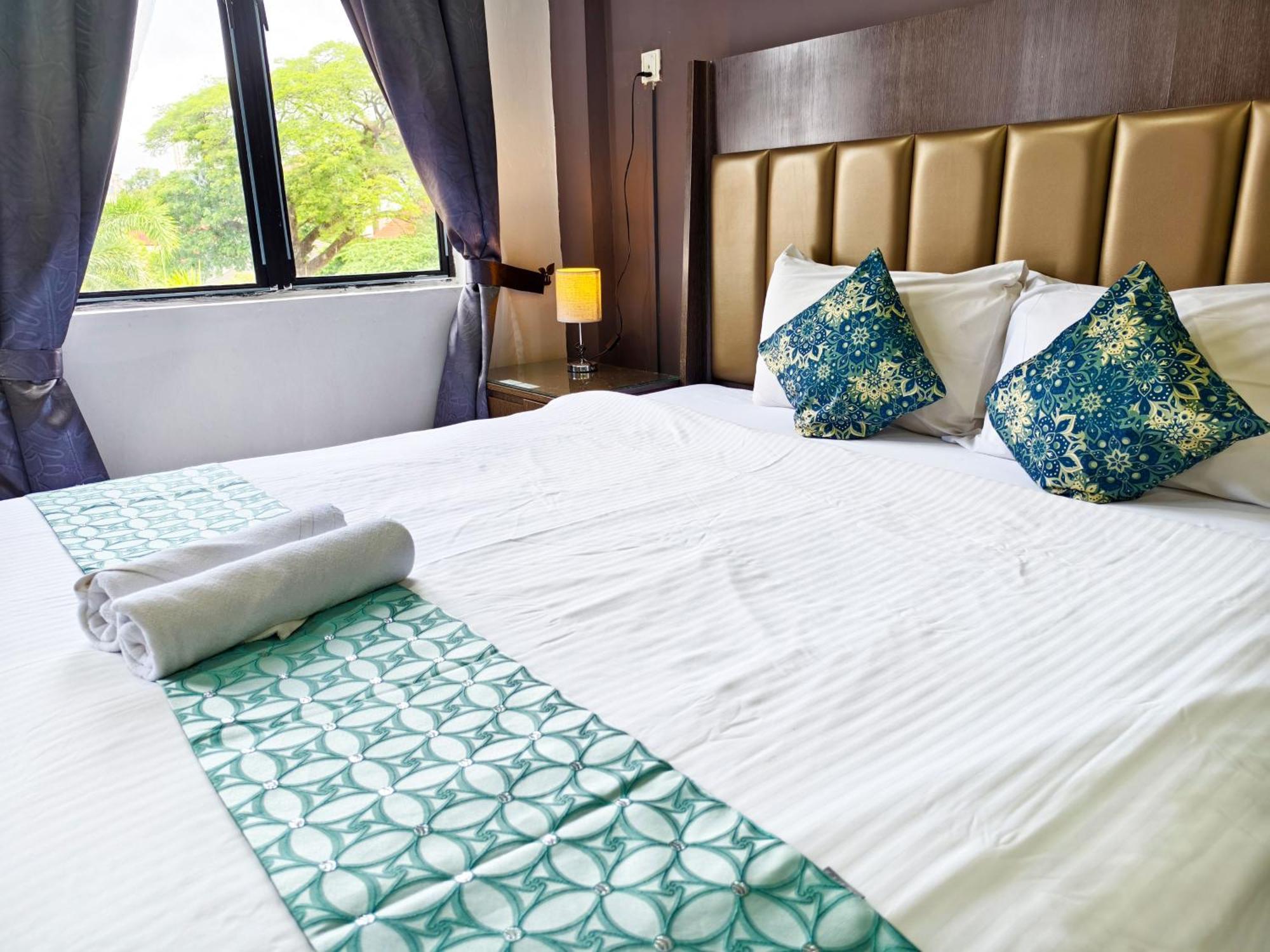 Salaam Suites Hotel Κότα Μπάρου Εξωτερικό φωτογραφία