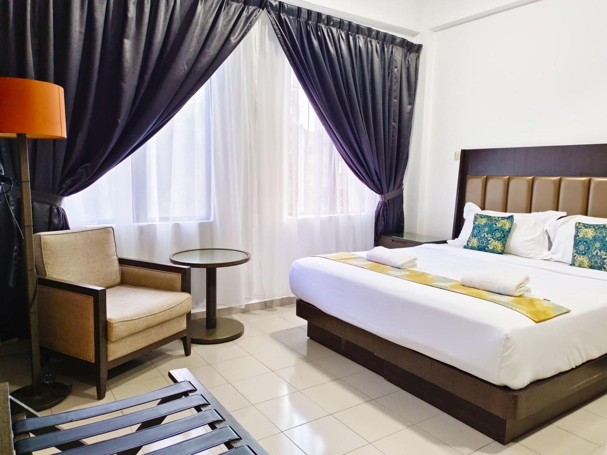 Salaam Suites Hotel Κότα Μπάρου Εξωτερικό φωτογραφία